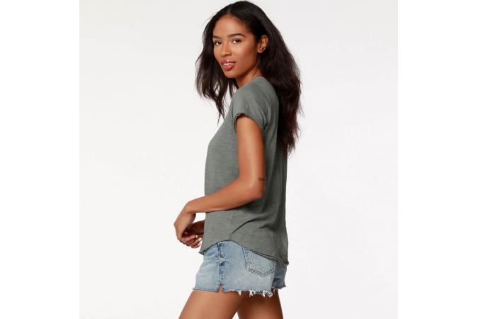 Camiseta Bobi Center Seam V-Neck Tee Sage Verde