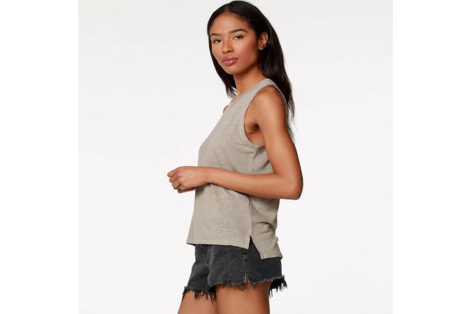 Camiseta Bobi Split Hem Tank Clay Marron