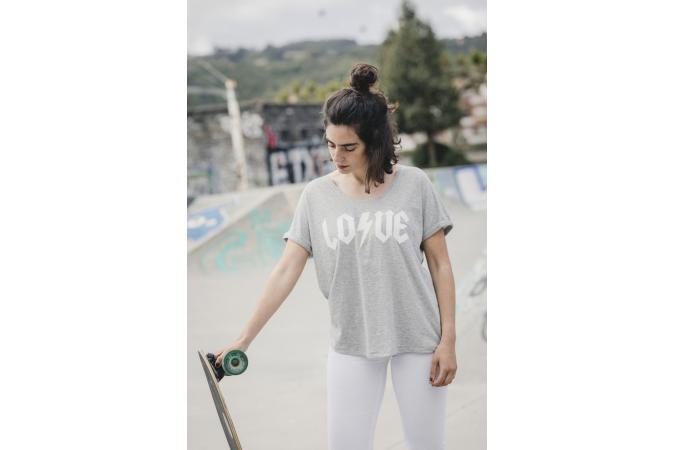 Camiseta Love Gris