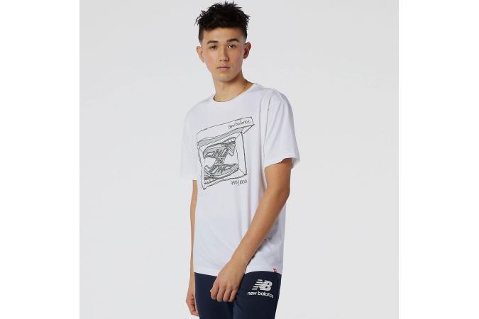 Camiseta New Balance Essentials Shoebox