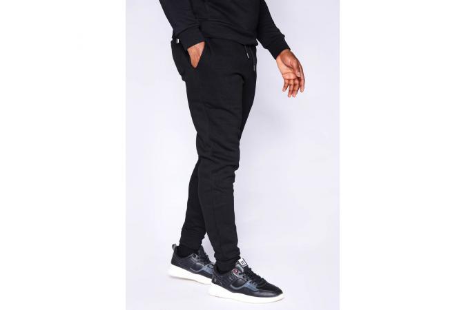 CORE JOGGERS REGULAR FIT NEGRO