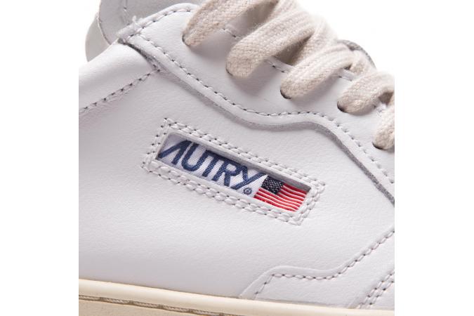 Zapatilla Autry AULW LL15 Leat/Wht Blanca