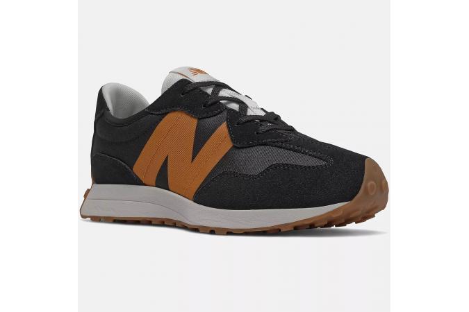 Zapatilla New Balance GS327HN1 Negro y Naranja