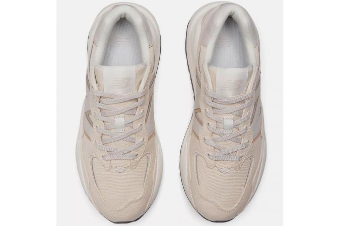 Zapatillas New Balance W5740PDA Beige claro